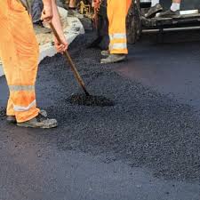 Best Asphalt Driveway Installation  in Minturn, CO